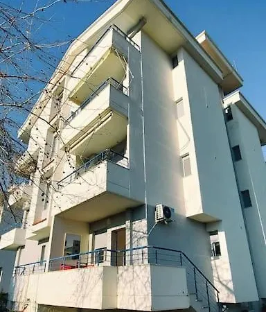 아파트 Radhima Seaside With Free Parking 오리쿰
